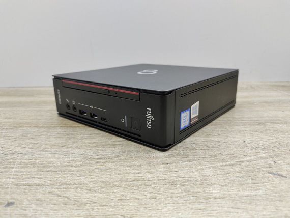 Неттоп Fujitsu Esprimo Q557 USFF / Intel Core i5-7500T (4 ядра по 2.7 - 3.3 GHz) / 8 GB DDR4 / 240 GB SSD / Intel HD Graphics 630 / Блок живлення б/в | Зображення 3