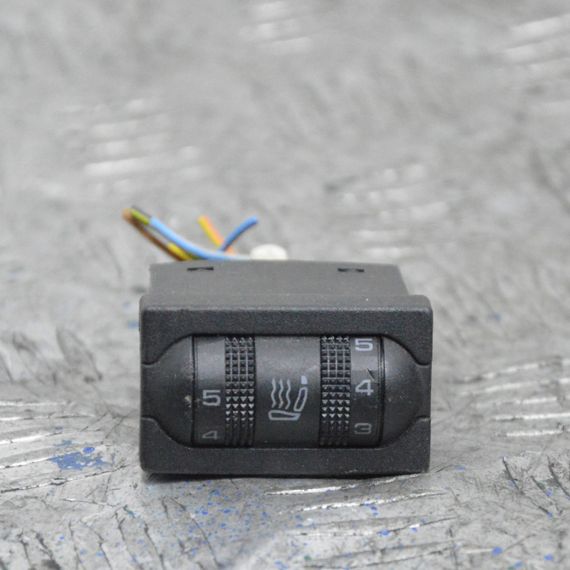 Кнопка підігріву сидінь Volkswagen Passat B4 1993-1997 Перемикач обігріву сидіння Фольксваген 3A0963563