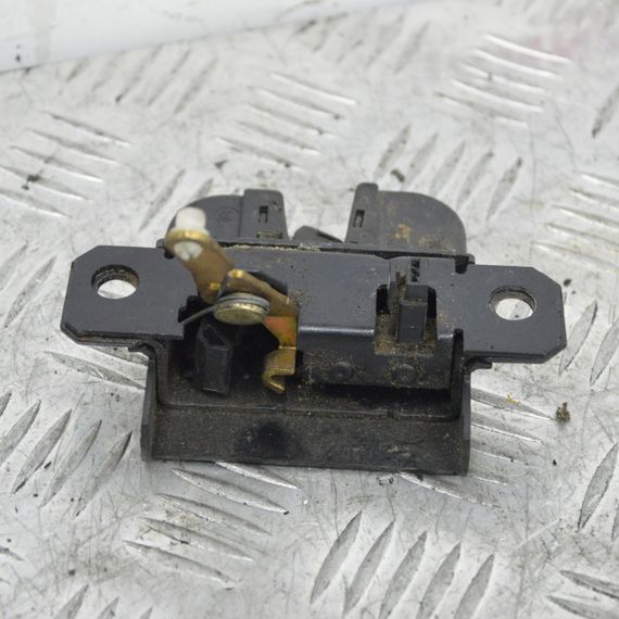 Замок кришки багажника Volkswagen Golf IV Hatchback 1997-2003 Замок задніх дверей Фольксваген Гольф 1J6827505B | Зображення 3