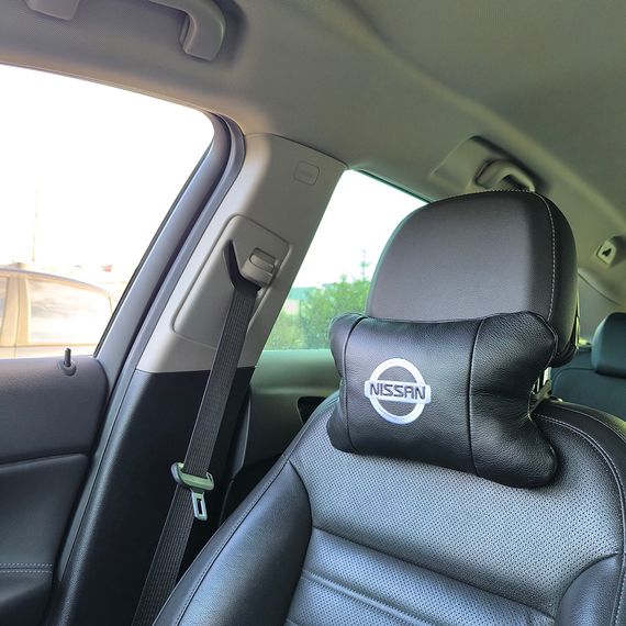Подушки в авто 2 шт Nissan, натуральная кожа, с логотипом Ниссан, на подголовник для вашей машины | Зображення 1