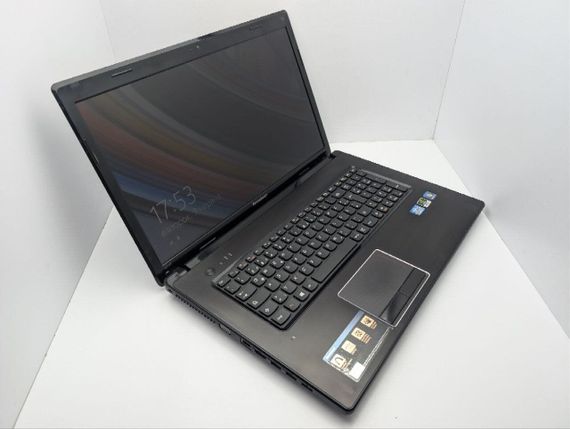 Ноутбук Lenovo G780 / 17.3" (1600x900) TN / Intel Core i3-2370M (2 (4) ядра по 2.4 GHz) / 8 GB DDR3 / 500 GB HDD / nVidia GeForce GT 630M, 2 GB GDDR5, 128-bit / WebCam / DVD-ROM / АКБ не держит б/у | Зображення 3