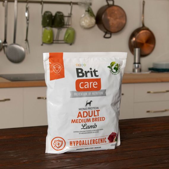 Корм сухий Brit Care Dog Hypoallergenic Adult Medium Breed для собак середніх порід гіпоалергенний з ягням 1 кг | Зображення 5