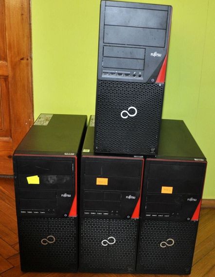 Комп'ютер Fujitsu Esprimo P720 E90 Tower / Intel Core i5-4590 (4 ядра по 3.3 - 3.7 GHz) / 8 GB DDR3 / 160 GB HDD / Intel HD Graphics 4600 / 280W б/в | Зображення 1