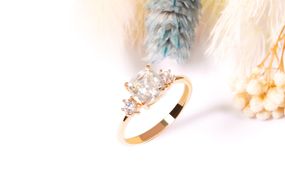 Кольцо из желтого золота с кварцем цветом шампань 20