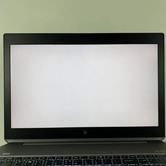 Мобильная рабочая станция Б-класс HP zBook 15 G5 / 15.6" (1920x1080) IPS / Intel Xeon E-2176M (6 (12) ядер по 2.7 - 4.4 GHz) / 16 GB DDR4 / 500 GB SSD / nVidia Quadro P2000, 4 GB GDDR5, 128-bit / WebCam / TouchID б/у + Подарок | Зображення 2