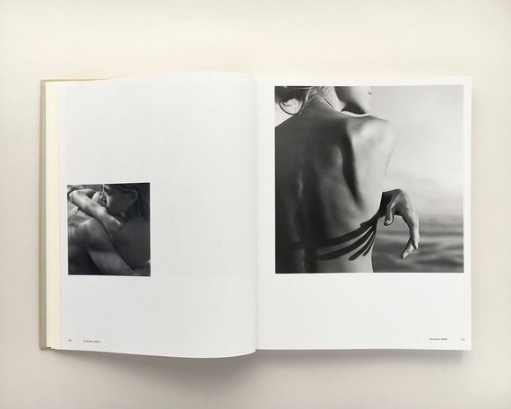 Известные фотографы современности книга фотографий Моны Кун Mona Kuhn "Works" подарочные книги для фотографов | Зображення 1
