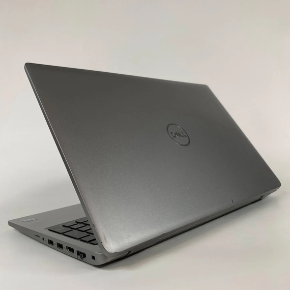 Ультрабук Dell Latitude 5540 / 15.6" (1920x1080) IPS / Intel Core i5-1335U (10 (12) ядер по 3.4 - 4.6 GHz) / 16 GB DDR4 / 256 GB SSD / Intel Iris Xe Graphics / WebCam / HDMI б/у + Подарок Беспроводная мышь / USB | Зображення 6
