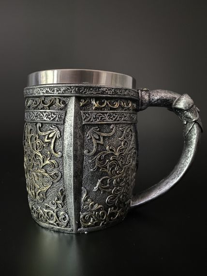 Кружка Череп у Шоломі — 3D келих із епоксидної смоли та нержавіючої сталі 400мл. | Зображення 3