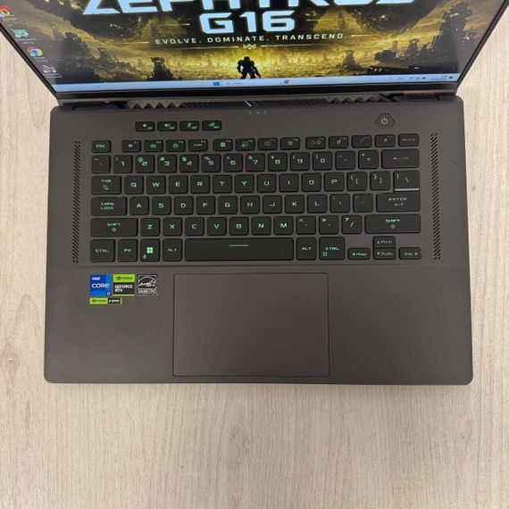 Ігровий ноутбук Asus ROG Zephyrus G16 GU603VI / 15.6" (1920x1080) IPS / Intel Core i7-13620H (10 (16) ядер по 3.6 - 4.9 GHz) / 16 GB DDR5 / 512 GB SSD M.2 / nVidia GeForce RTX 4070, 8 GB GDDR6, 128-bit / WebCam б/в | Зображення 2