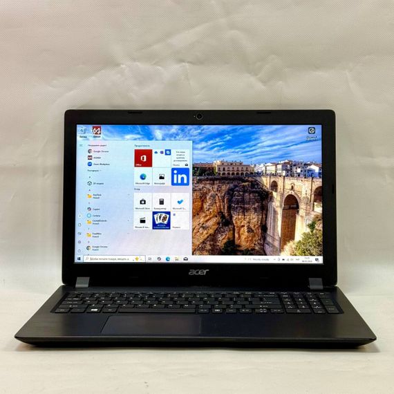 Ноутбук Acer Aspire A315-51-3286 / 15.6" (1366x768) TN / Intel Core i3-6006U (2 (4) ядра по 2.0 GHz) / 12 GB DDR4 / 256 GB SSD / Intel HD Graphics 520 / WebCam / Windows 10 Pro б/в | Зображення 1