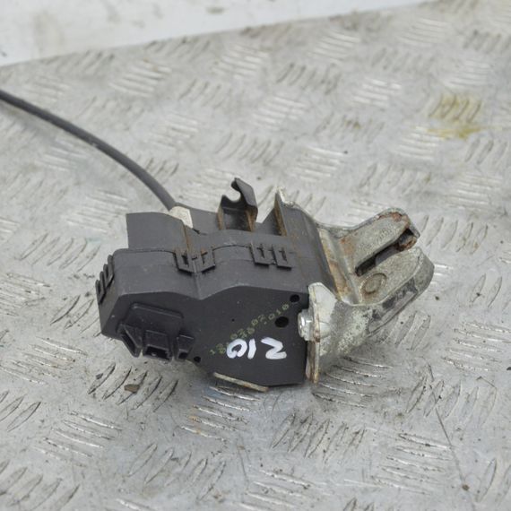 Замок кришки багажника Mercedes C-Class W203 універсал 2000-2007 Замок багажника Мерседес в203 A2037400135 | Зображення 2