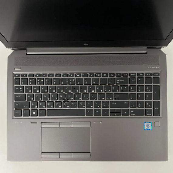 Мобільна робоча станція HP ZBook 15 G5 / 15.6" (1920x1080) IPS / Intel Core i7-8850H (6 (12) ядра по 2.6 - 4.3 GHz) / 16 GB DDR4 / 256 GB SSD / nVidia Quadro P1000, 4 GB GDDR5, 256-bit / WebCam / Fingerprint б/в + Подарунок Бездротова миша / USB | Зображення 2