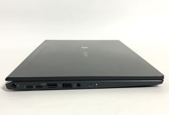 Ультрабук Toshiba DynaBook Tecra A40-K / 14" (1920x1080) IPS / Intel Core i5-1240P (12 (16) ядер по 1.7 - 4.4 GHz) / 16 GB DDR4 / 256 GB SSD / Intel Iris Xe Graphics / WebCam / Win 11 Pro б/у + Подарок Флеш-накопитель Kingston 64GB | Зображення 3