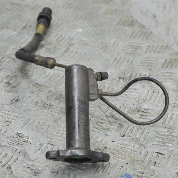 Циліндр зчеплення Volkswagen Golf Passat Transporter 1988-2004 Робочий циліндр зчеплення Фольксваген 357721261 | Зображення 1