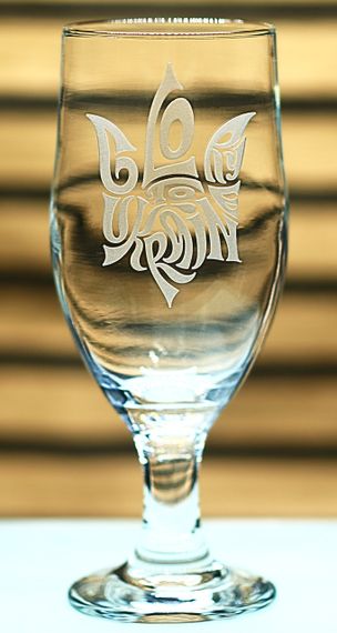 Набір пивних келихів Герб України 330 мл Патріотичні бокали з гравіюванням Подарунок для чоловіка військового | Зображення 4