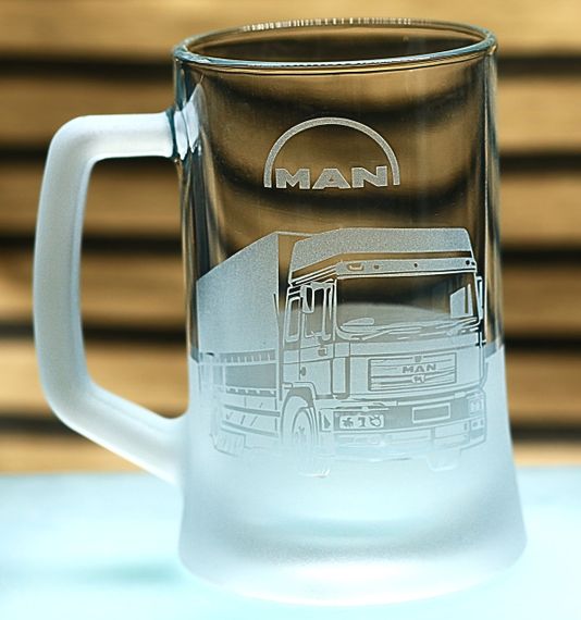 Пивний келих 670 мл Ман MAN Truck  подарунок для далекобійника  кухоль з гравіюванням вантажівки