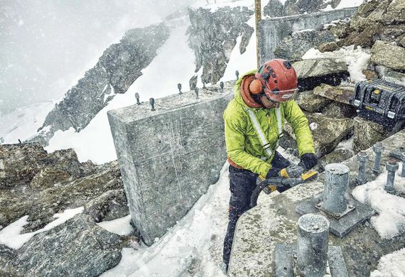 Акумуляторна болгарка DeWalt з АКБ та ЗП DCG418T2 | Зображення 4