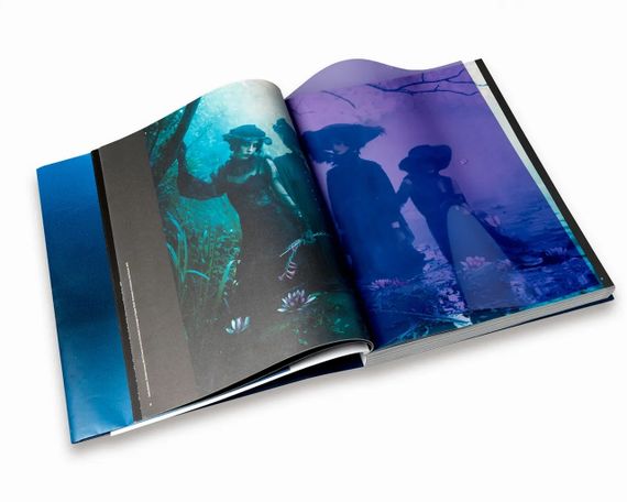 Книга фотоальбоми відомих фотографів Тім Вокер Tim Walker: Shoot for the Moon книги про фешн світлини | Зображення 3