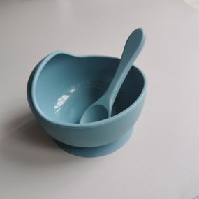 Силіконова дитяча тарілка на присоску з ложкою Smoke blue