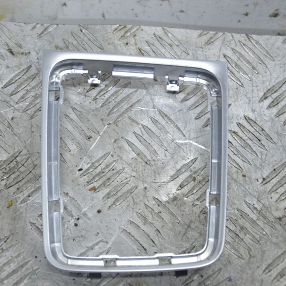 Накладка ручки коробки передач Volkswagen Golf VII 2012-2020 Накладка ручки КПП Фольксваген Гольф 7 5G1711113