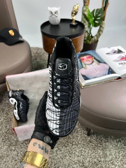 Мужские кроссовки Air Max Plus Black White Line весна / літо / осінь A3670 44 28 см | Зображення 3