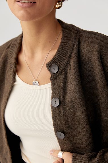 Теплий в'язаний короткий кардиган - темно-коричневий цвет, ONE SIZE (є розміри) | Зображення 3