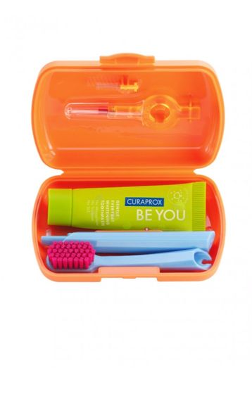 Дорожній набір Curaprox TSBY/Travel Set: розкладна щітка CS5460 Ultra Soft, міні-паста BE YOU, 10мл., йоржики: 07 та 09 з одним тримачем та тревел-кейс. 6 варіантів кольору кейсу в асортименті. | Зображення 2