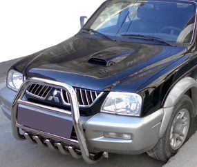 Кенгурятник QT007 (нерж.) для Mitsubishi L200 1996-2006 гг