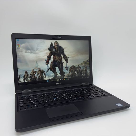 Ноутбук Dell Latitude 5580 / 15.6" (1920x1080) IPS / Intel Core i7-7820HQ (4 (8) ядра по 2.9 - 3.9 GHz) / 16 GB DDR4 / 256 GB SSD / nVidia GeForce 940MX, 2 GB GDDR5, 64-bit / WebCam / HDMI б/в + Подарунок Мишка та килимок | Зображення 1