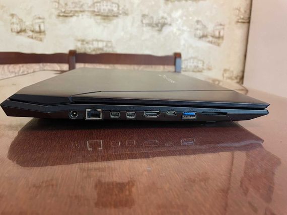 Ноутбук Clevo N850HZ / 15.6" (1920x1080) IPS / Intel Core i7-7700HQ (4 (8) ядра по 2.8 - 3.8 GHz) / 16 GB DDR4 / 256 GB SSD / Intel HD Graphics 630 / WebCam б/у | Зображення 4