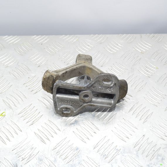 Подушка кріплення глушника Audi A4 B6 B7 A6 C6 2000-2011 Кронштейн вихлопної труби Ауді а4 б6 а6 ц6 4B0253663F