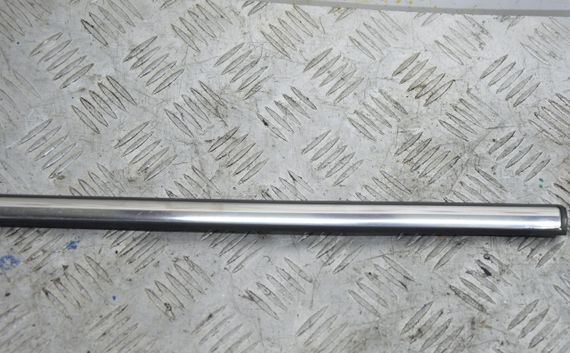 Ущільнювач скла задніх лівих дверей зовнішній Opel Zafira B 2005-2011 Опель Зафіра Б 013132103 498166255 | Зображення 3