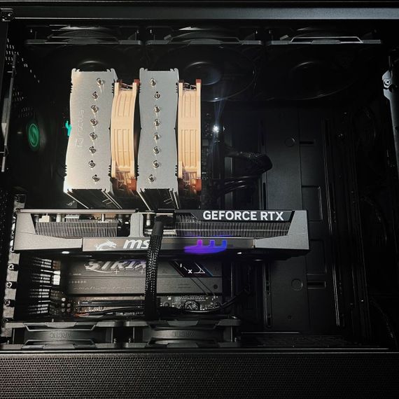 Збірка на замовлення: ігровий Lian-Li Lancool III Black Tower / AMD Ryzen 7 9800X3D (8 (16) ядер по 4,7 - 5,2 ГГц) / 64 ГБ DDR5 / 2000 ГБ SSD M.2 / nVidia GeForce RTX 5080, 16 ГБ GDDR7, 256-біт / 850 Вт б/в | Зображення 4