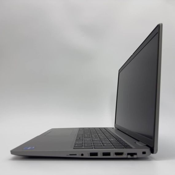 Игровой ультрабук Dell Latitude 5530 / 15.6" (1920x1080) IPS / Intel Core i7-1265U (10 (12) ядер по 3.6 - 4.8 GHz) / 16 GB DDR4 / 512 GB SSD / nVidia GeForce MX550, 2 GB GDDR6, 64-bit / WebCam б/у + Подарок Мышка и коврик | Зображення 4