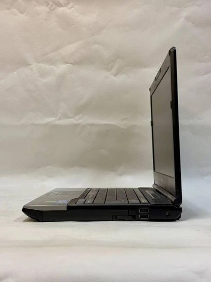 Ноутбук Fujitsu LifeBook S752 / 14" (1366x768) TN / Intel Core i5-3320M (2 (4) ядра по 2.6 - 3.3 GHz) / 8 GB DDR3 / 240 GB SSD / Intel HD Graphics 4400 / Windows 10 Pro б/у | Зображення 5