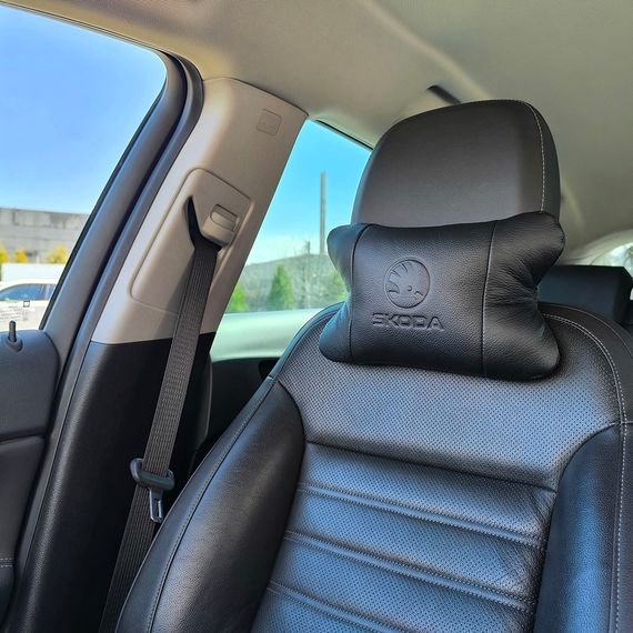 Подарунок водієві Skoda Шкода, Подушка підголівник для дороги, Подушка для підтримки голови QB-64 | Зображення 6