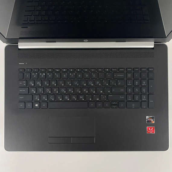 Ноутбук Б-класс HP Pavilion 17-ca0011ds / 17.3" (1600x900) TN Touch / AMD Ryzen 3 2300U (4 ядра по 2.0 - 3.4 GHz) / 16 GB DDR4 / 192 GB SSD / AMD Radeon Vega 6 / WebCam б/у + Подарок Беспроводная мышь / USB | Зображення 2