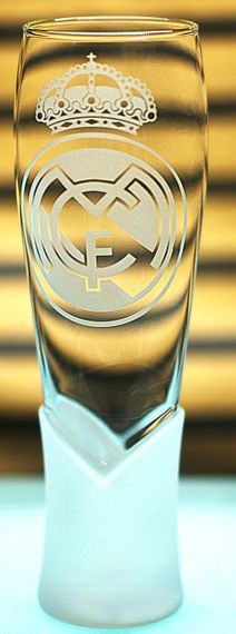 Пивний келих крафтовий 440 мл Реал Мадрид Real Madrid з гравіюванням подарунок для фаната ФК | Зображення 2