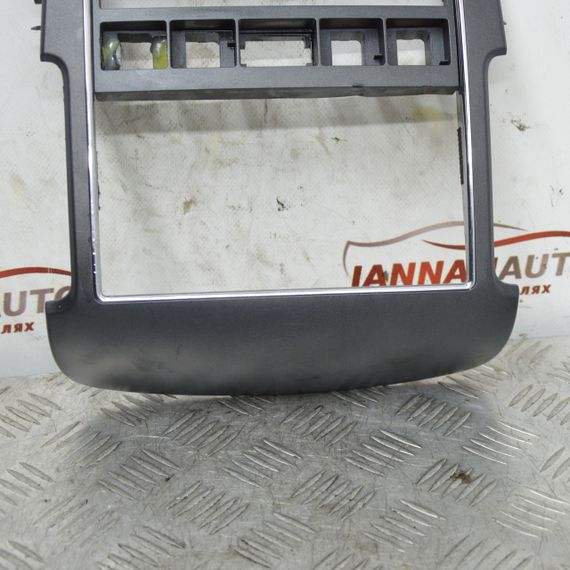 Рамка центральної консолі Kia Sorento 2006-2009 рестайл Рамка центральної панелі Кіа Соренто 201004332 | Зображення 2