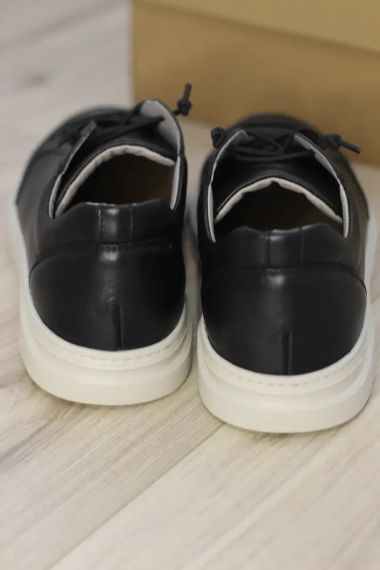 Шкіряні чоловічі кросівки на шнурку 41 розмір | Зображення 1