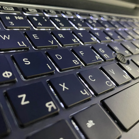 Мобільна робоча станція Б-клас HP zBook 15 G3 / 15.6" (1920x1080) IPS / Intel Core i7-6820HQ (4 (8) ядра по 2.7 - 3.6 GHz) / 16 GB DDR4 / 256 GB SSD / nVidia Quadro M2000M, 4 GB GDDR5, 128-bit / WebCam / TouchID б/в + Подарунок Бездротова миша / USB | Зображення 5