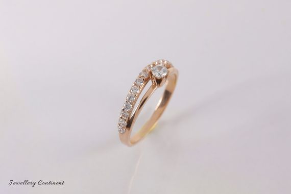 Кольцо из красного золота с фианитами 19 | Зображення 1