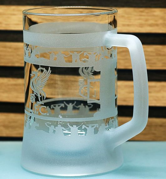 Пивний келих 670 мл Liverpool з гравіюванням подарунок для фаната ФК Ліверпуль футбольний кухоль круговий | Зображення 2