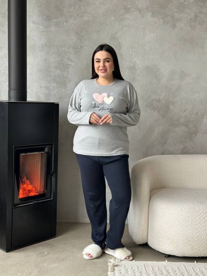 Сіра м'яка піжамка з сердечками PLUS SIZE з мікрофлісу | Зображення 1