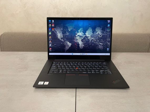 Мобильная рабочая станция Lenovo ThinkPad P1 Gen 3 / 15.6" (3840x2160) OLED / Intel Core i7-10875H (8 (16) ядер по 2.3 - 5.1 GHz) / 16 GB DDR4 / 512 GB SSD M.2 / nVidia Quadro T1000, 4 GB GDDR5, 128-bit / WebCam / Fingerprint б/у + Подарок Проводная мышь | Зображення 1