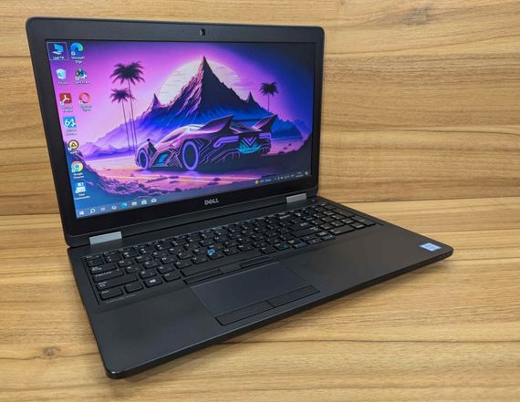 Ноутбук Dell Latitude E5570 / 15.6" (1366x768) TN / Intel Core i5-6300U (2 (4) ядра по 2.4 - 3.0 GHz) / 8 GB DDR4 / 256 GB SSD / AMD Radeon R7 M360, 2 GB DDR3, 64-bit / VGA / WebCam / Windows 10 б/в + Подарунок Бездротова миша / USB | Зображення 3