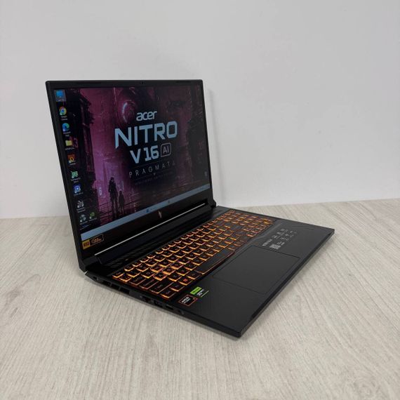 Ігровий ноутбук Б-клас Acer Nitro V 16 ANV16-42 / 16" (1920x1080) IPS / AMD Ryzen 7 260 (8 (16) ядер по 3.8 - 5.1 GHz) / 32 GB DDR5 / 500 GB SSD NVMe / nVidia GeForce RTX 5070, 8 GB GDDR7, 128-bit / WebCam б/в | Зображення 2