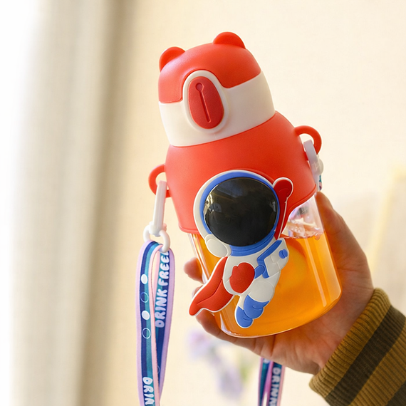 Детский поильник для воды "Астронавт" (600 мл) с трубочкой и ремешком 3D дизайн | Зображення 1
