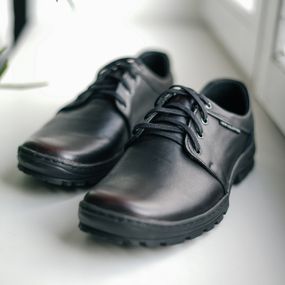 Коричневі шкіряні мокасини 40 розмір