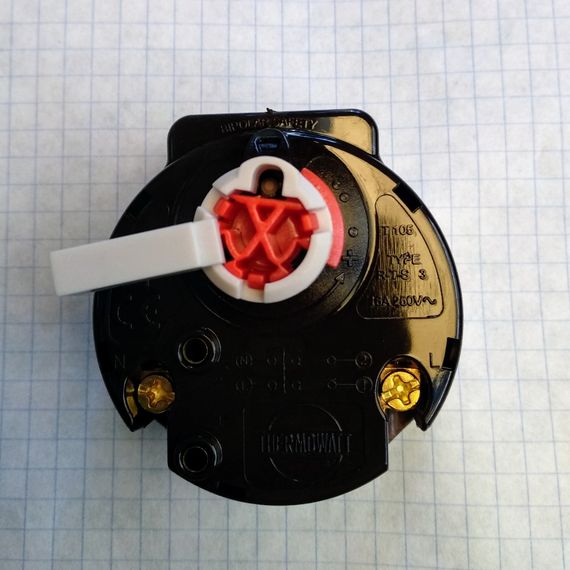 Терморегулятор для бойлера RTS 16А із захистом і прапорцем Thermowatt, Італія